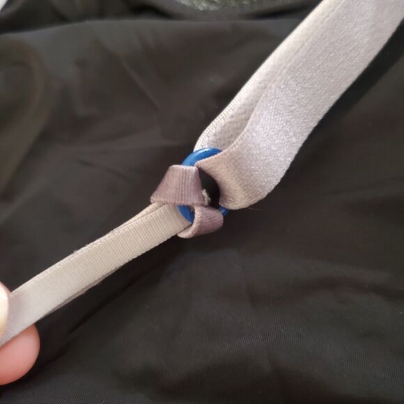 Victorias Secrets Gray Bralette Sports Bra Ombre Trim Criss-Cross Straps Large L - Picture 6 of 10